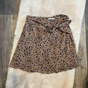 Abercrombie and Fitch Leopard Skirt with zip side and tie belt size M
